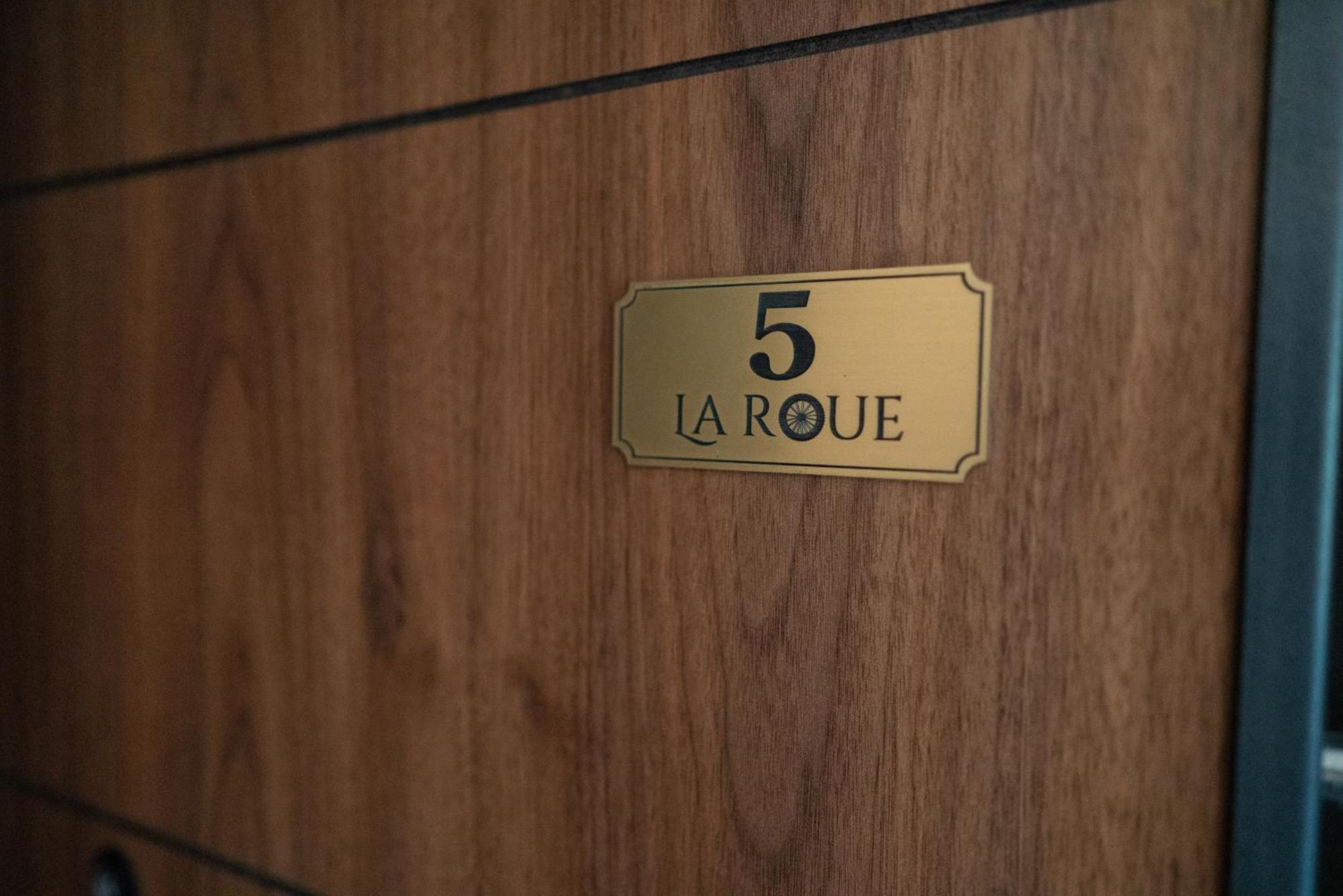 La Roue Hotel Vrsac Eksteriør billede