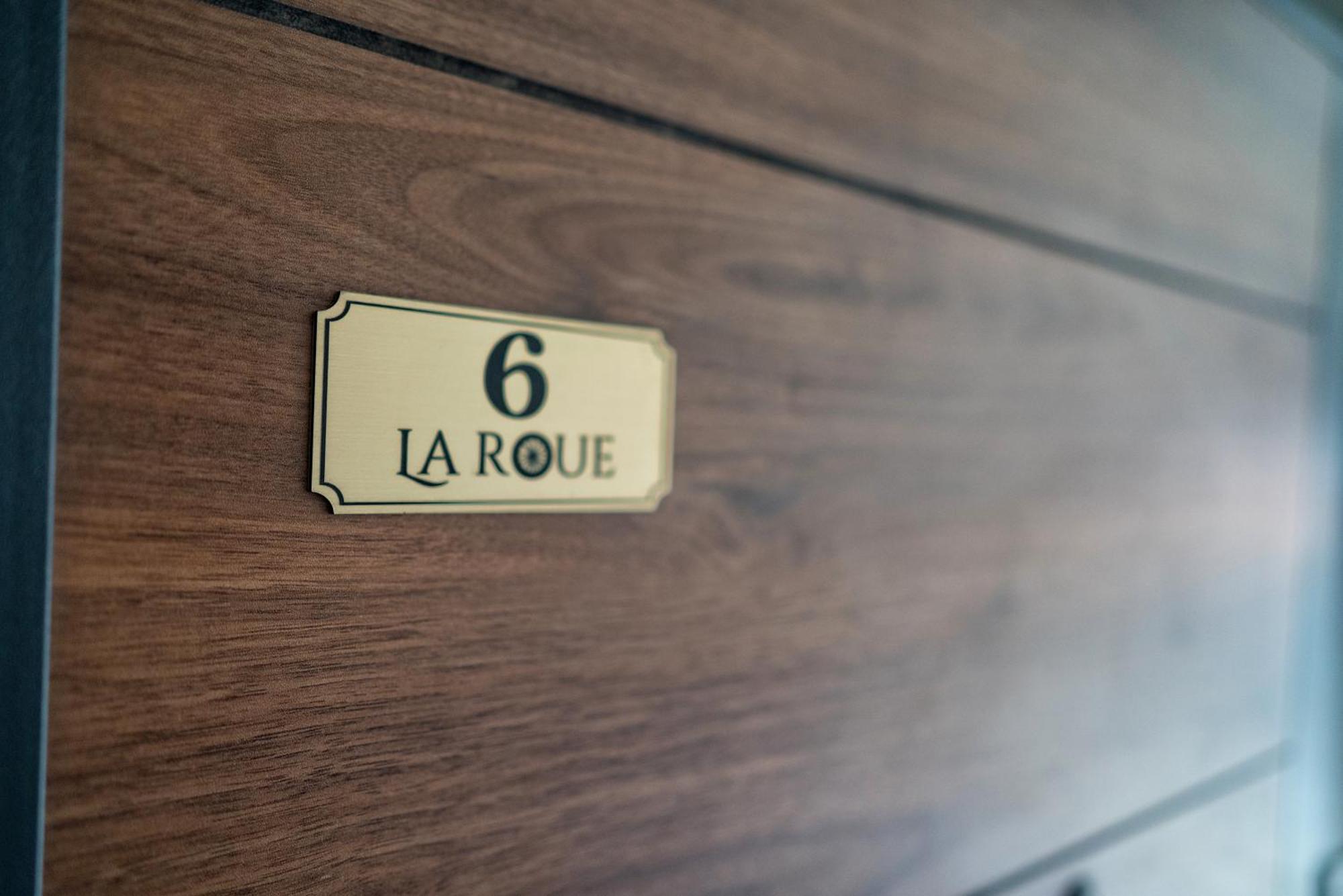 La Roue Hotel Vrsac Eksteriør billede