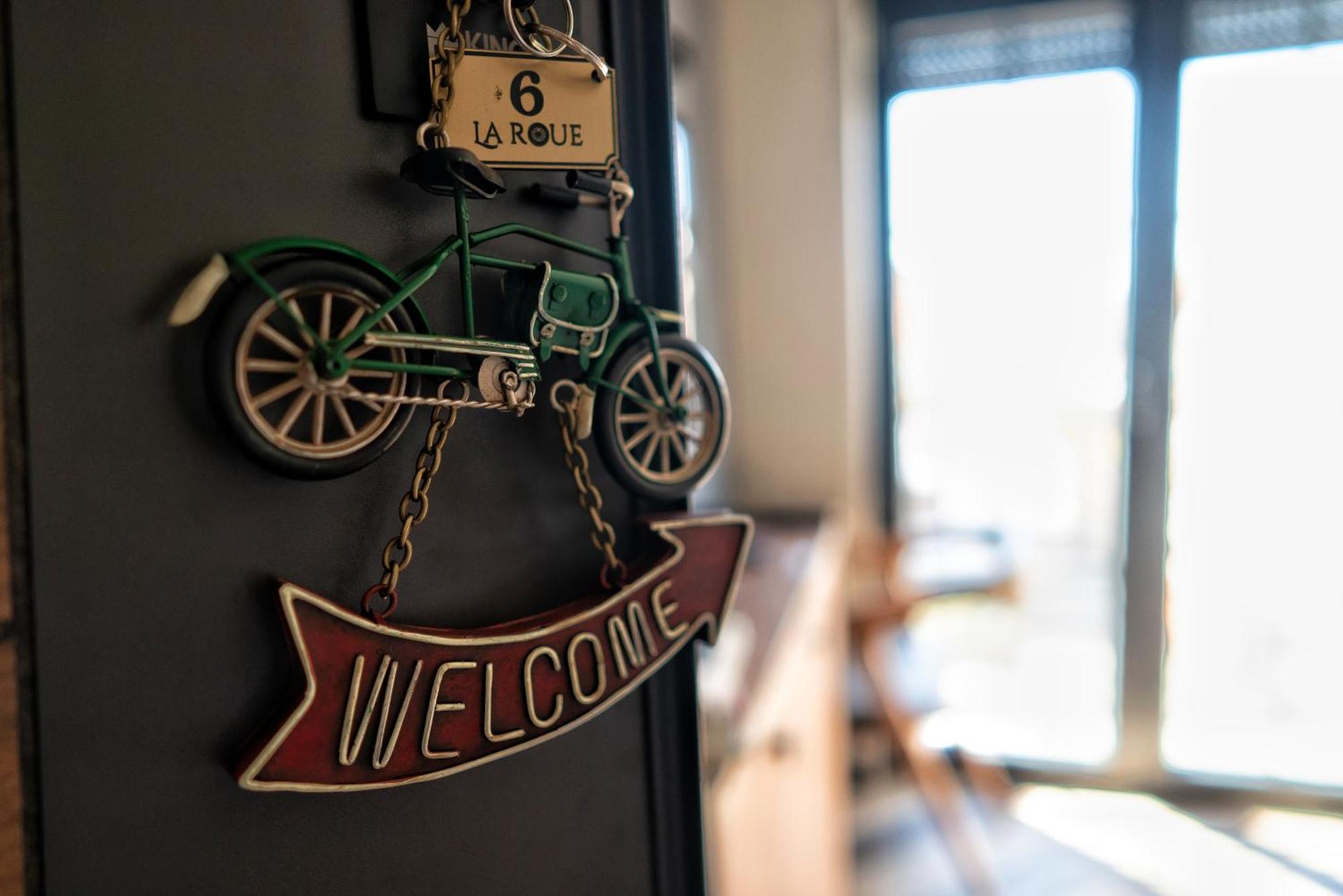 La Roue Hotel Vrsac Eksteriør billede